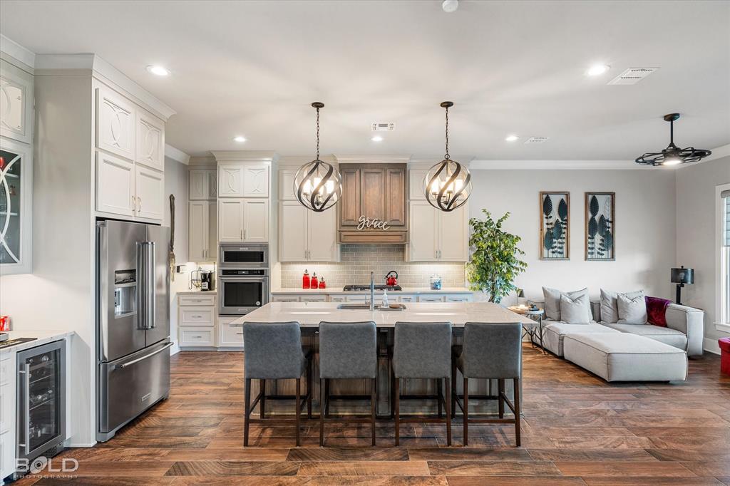 Canal Place Un #1 - Residential