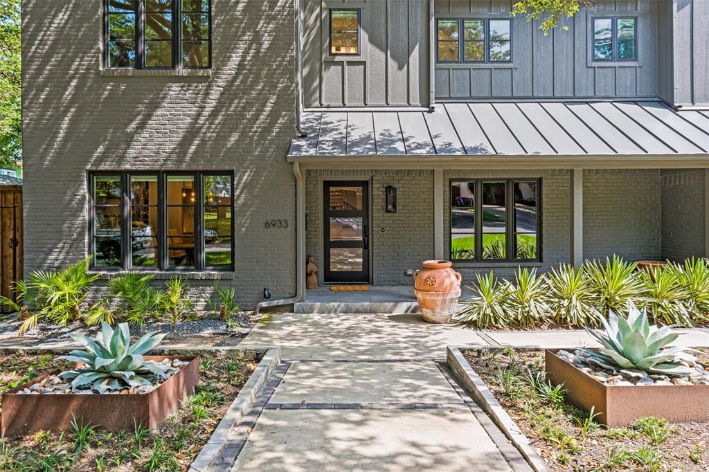 6933 Wabash Circle