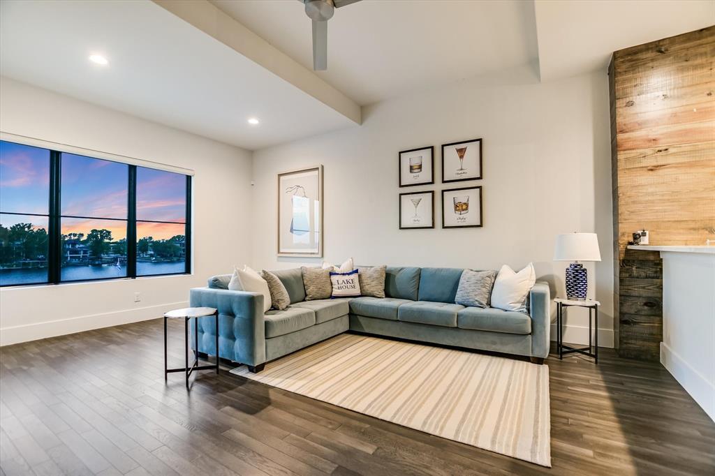 Legendary Estates On Lake Lbj - Residential