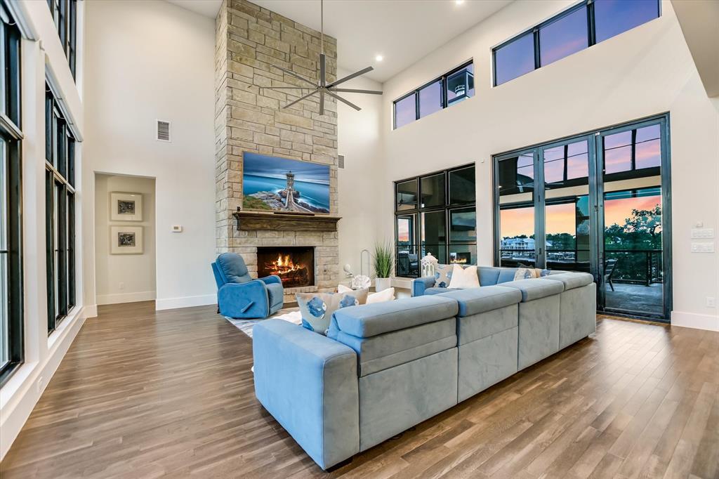 Legendary Estates On Lake Lbj - Residential