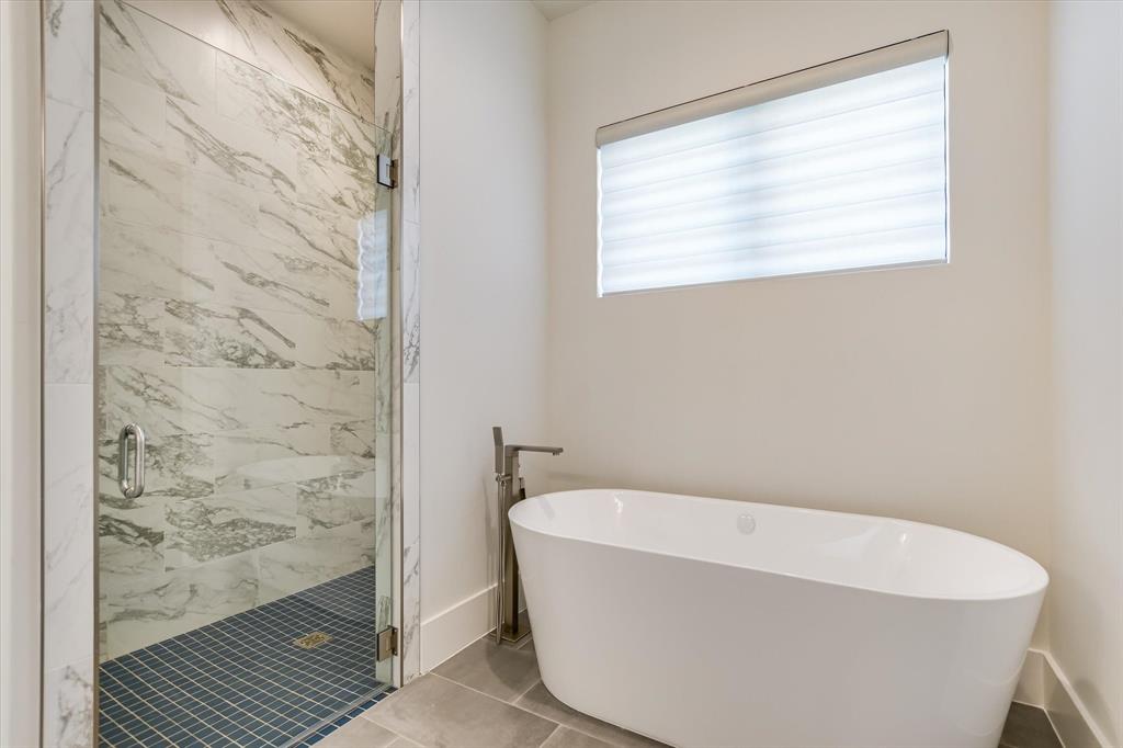 Legendary Estates On Lake Lbj - Residential