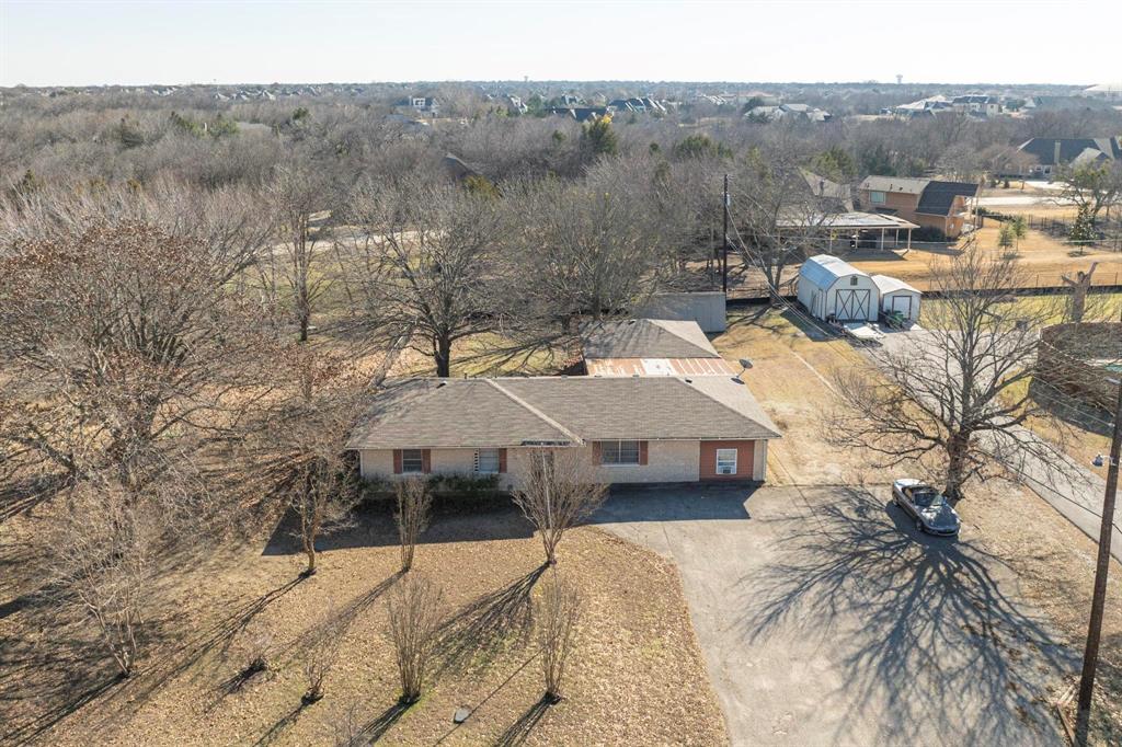 560 Bluebird Lane