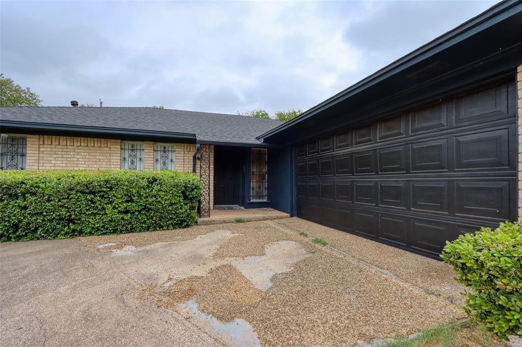 327 Penguin Drive