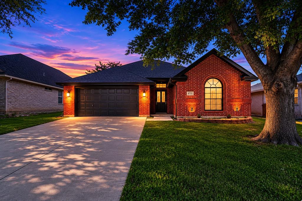 8737 San Joaquin Trail