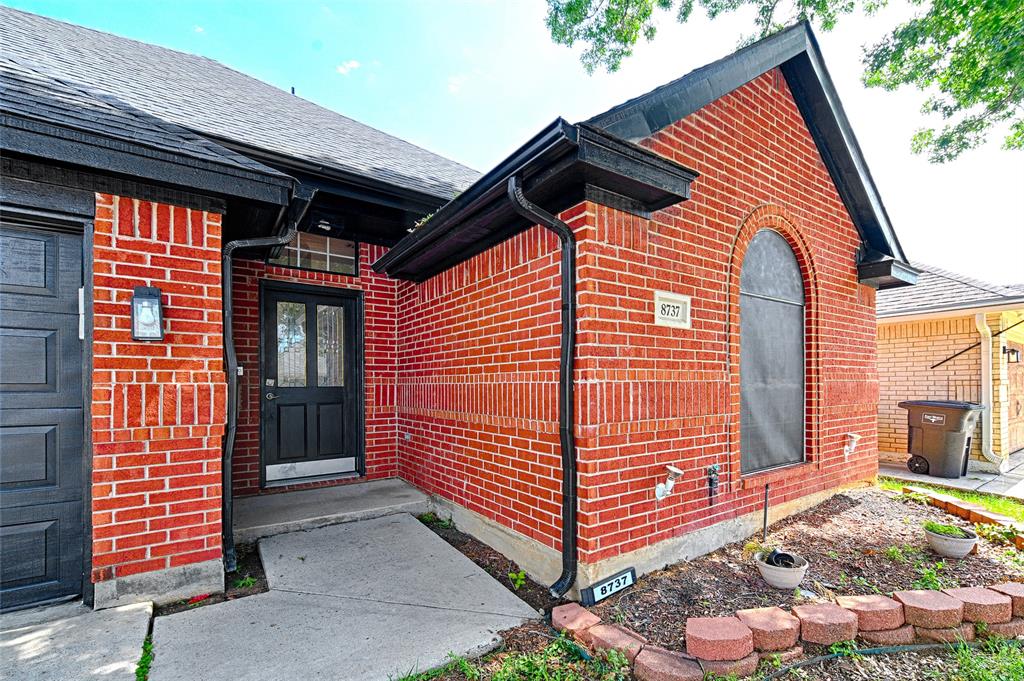 8737 San Joaquin Trail