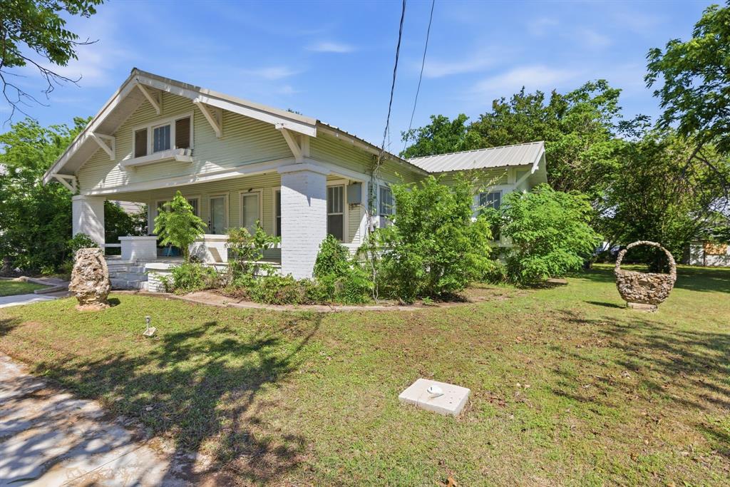 817 W Long Street