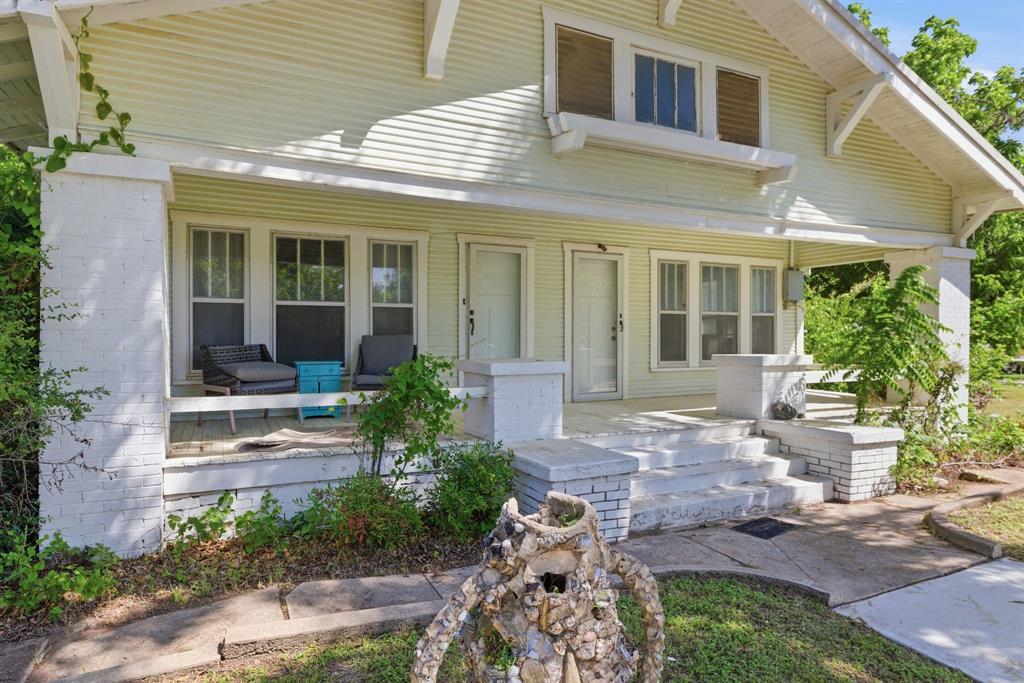 817 W Long Street