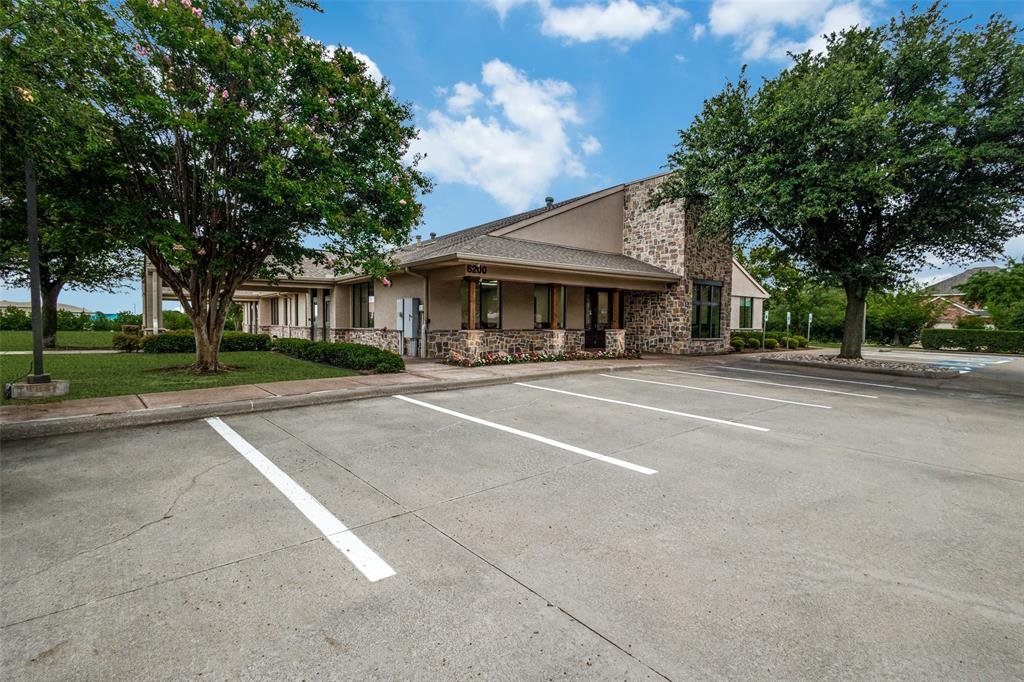 6200 STONE HILL FARMS Parkway