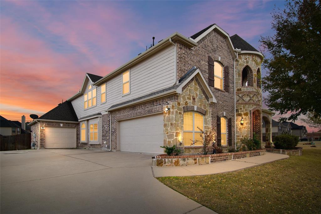 4606 Waterford Glen Drive