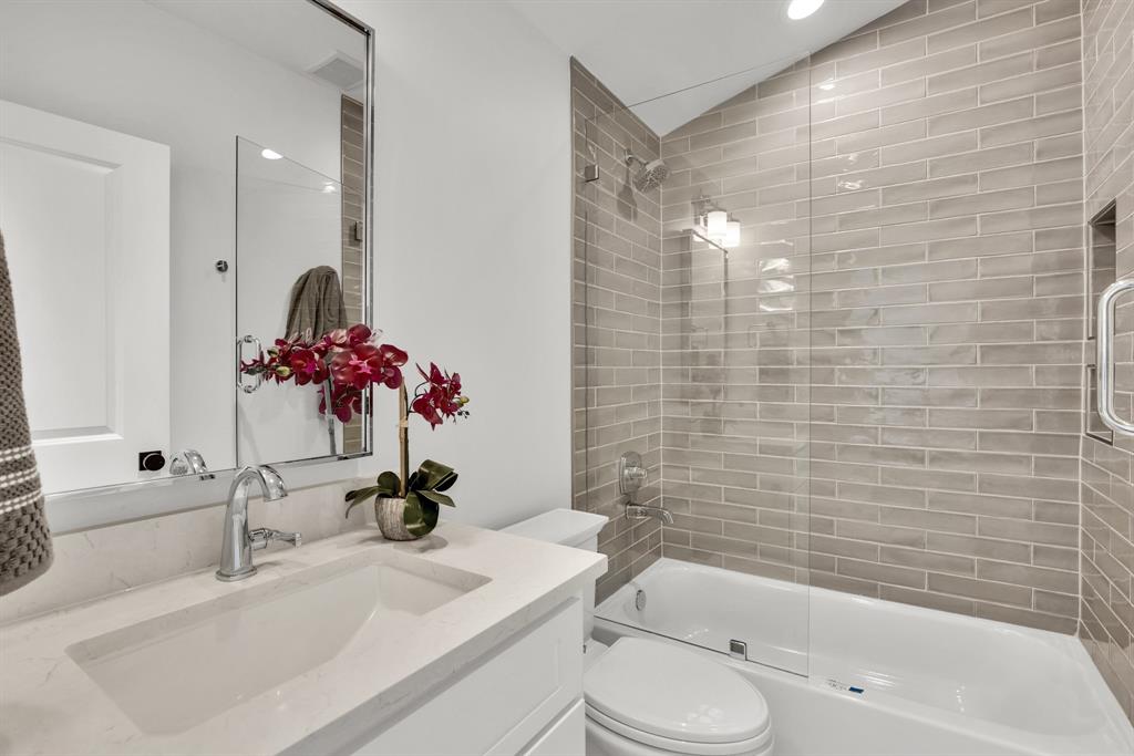 Methodist University Anx Add - Residential Lease