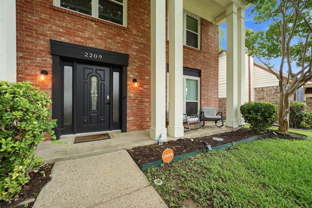 2209 Villawood Lane
