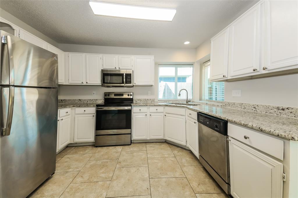 Flower Hill 06 - Residential