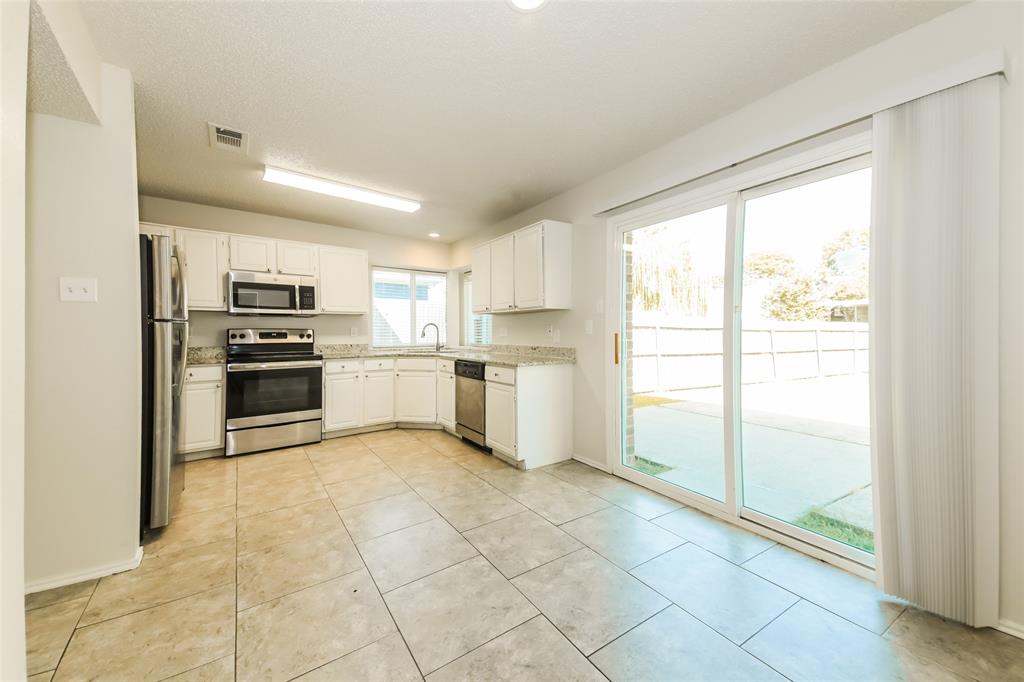 Flower Hill 06 - Residential