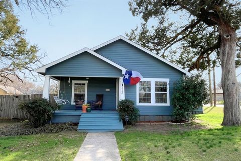 713 W Spring Street Weatherford TX 76086