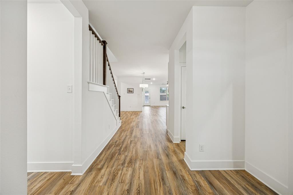 10832 Eva Mae Boulevard