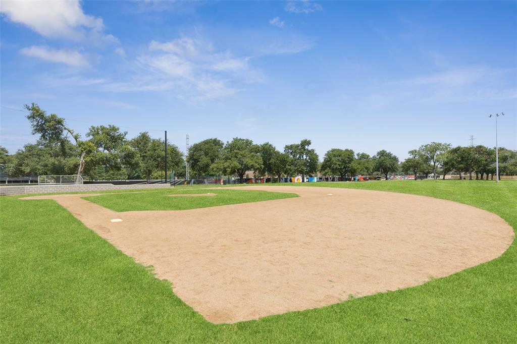 Monticello Crossroads Condo Ph 01-03 - Residential