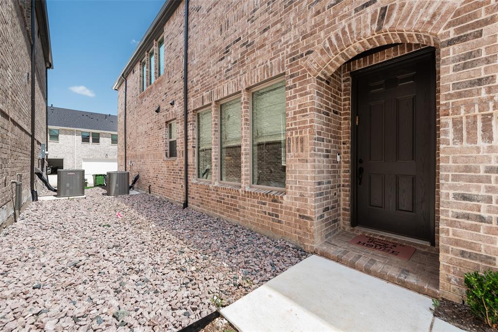 424 Parkside Drive