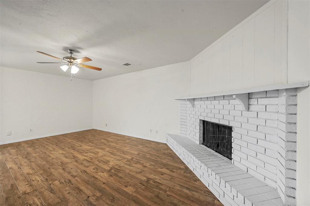 718 Roaming Road Drive