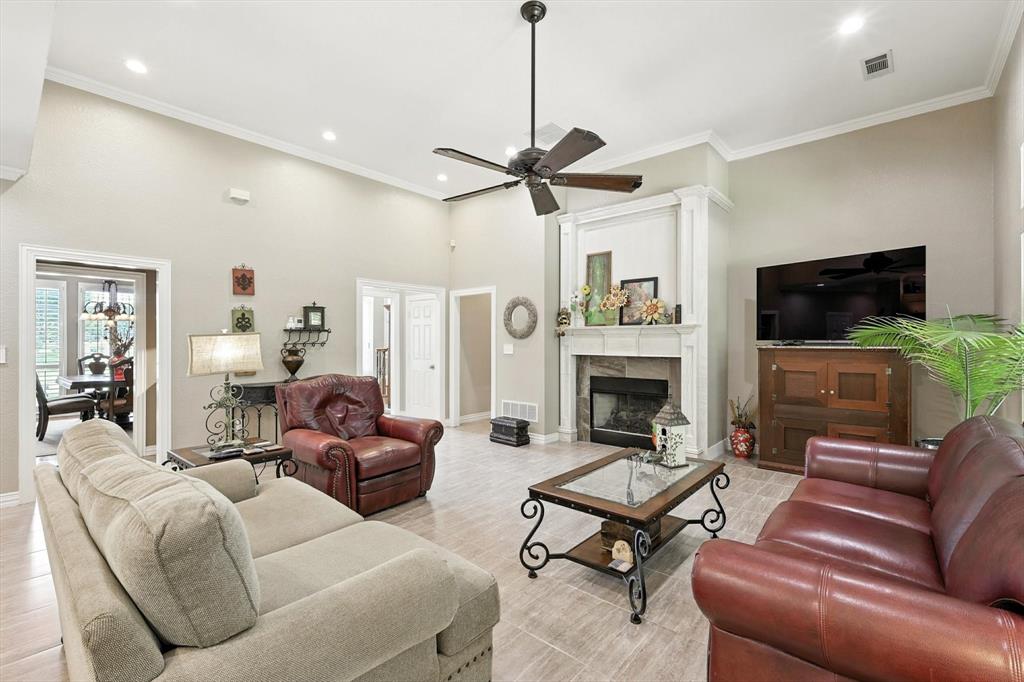 109 Visalia Lane