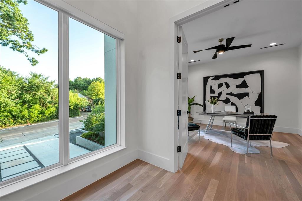 419 W Colorado Boulevard