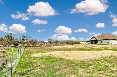 A home in Crowley