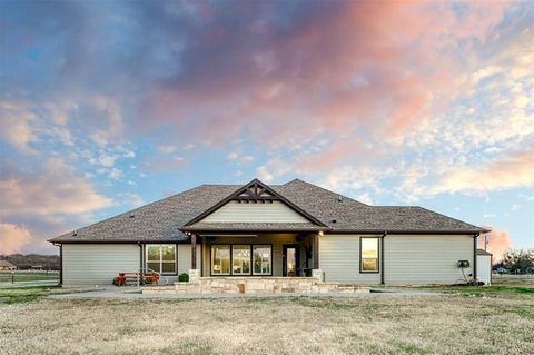 A home in Crowley