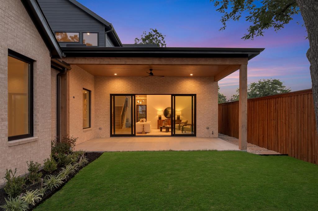 9038 Santa Clara Drive