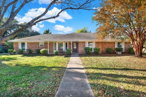 413 Shadowwood Trail Ovilla TX 75154