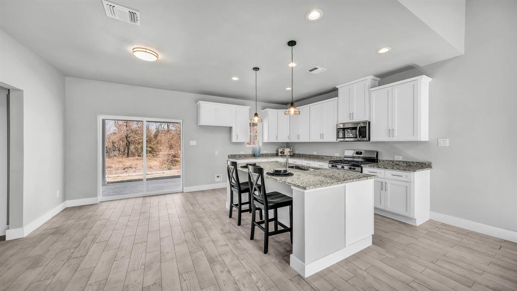 729 River Oak Way