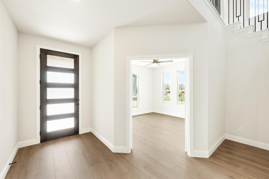 1121 Oriole Drive