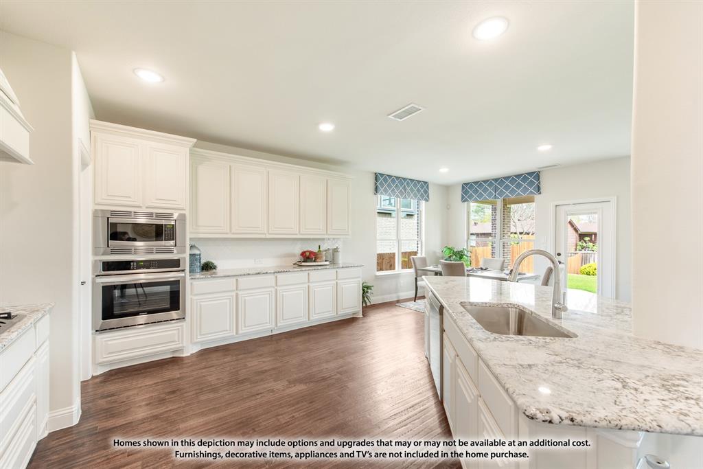 1121 Oriole Drive
