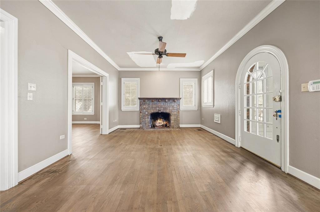 4129 Bowser Avenue