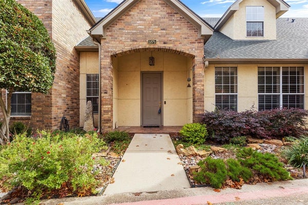 5875 PECAN CHASE, BENBROOK, TX 76132 - Image 5ed433c8472c76fe7186b933ac6fa930/85796334