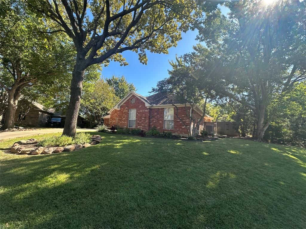 Photo of 3610 Kings Court, Denton, TX 76209 (MLS # 21193914)