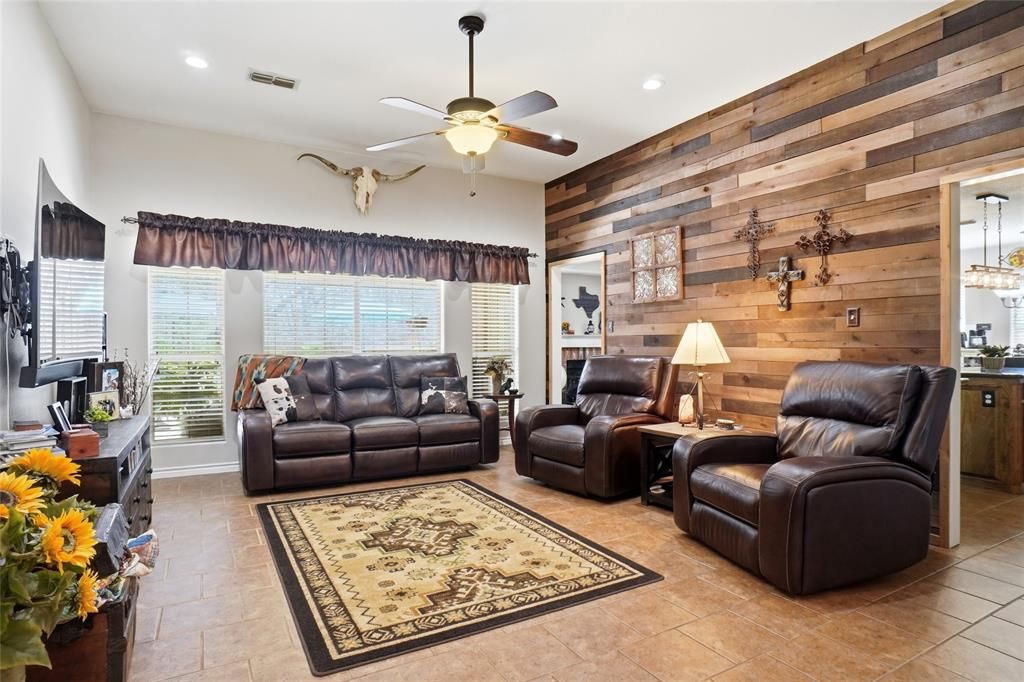 Photo of 3610 Kings Court, Denton, TX 76209 (MLS # 21193914)