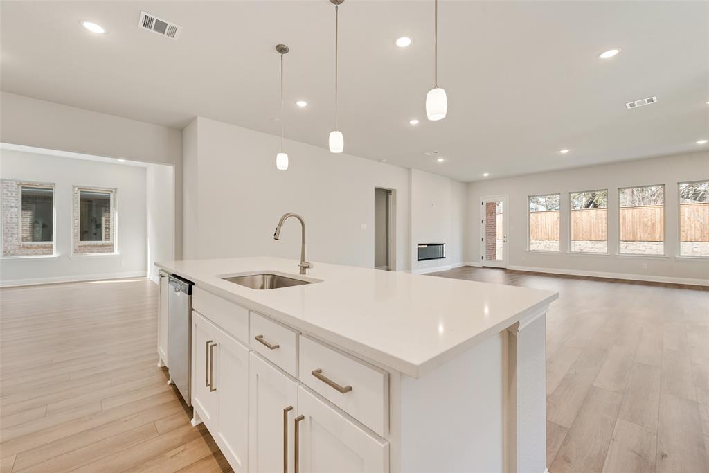 2208 La Jolla Drive