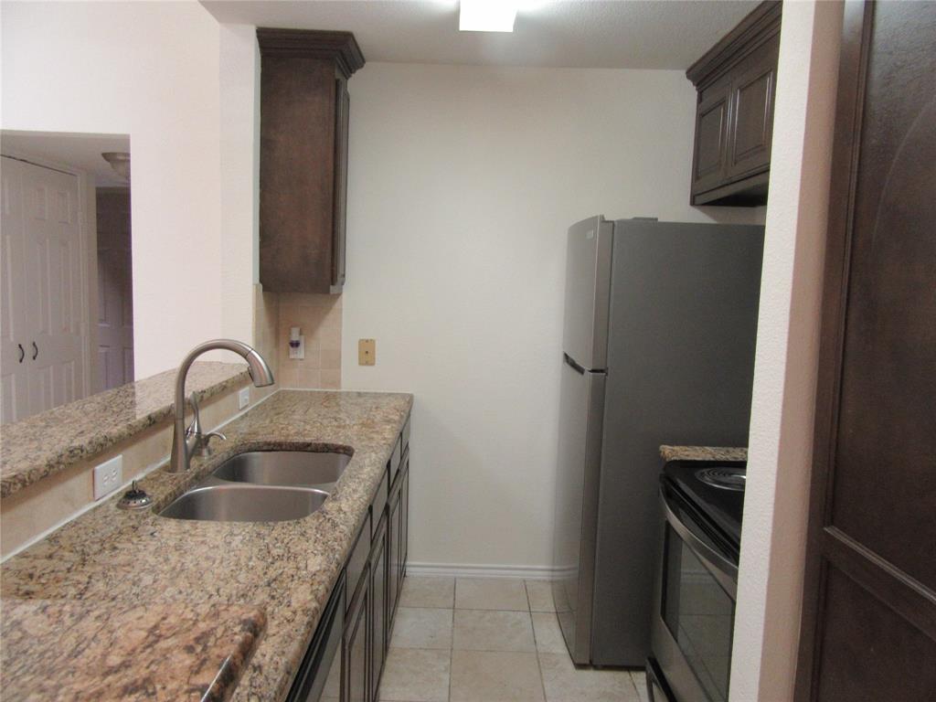 Holly Oaks Twnhms - Residential