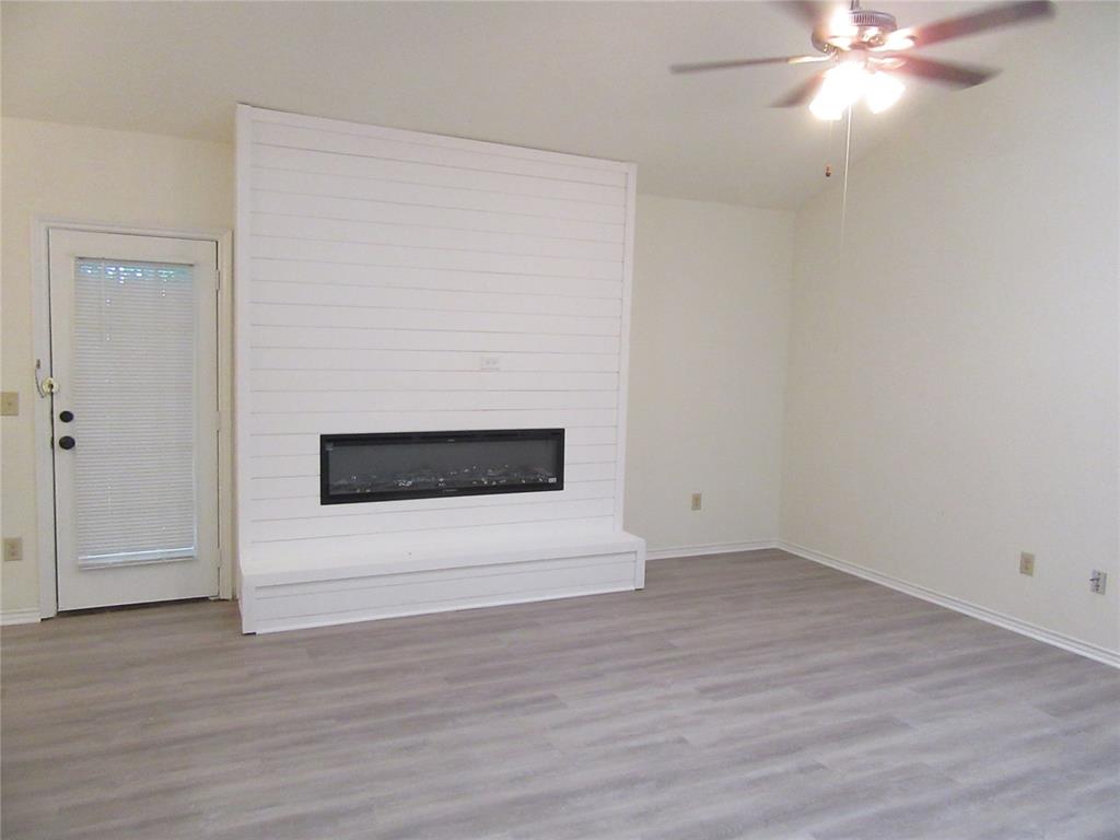 Holly Oaks Twnhms - Residential