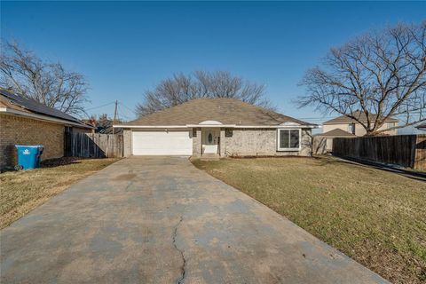 Photo of 521 Crane Circle, DeSoto, TX 75115 (MLS # 21167365)
