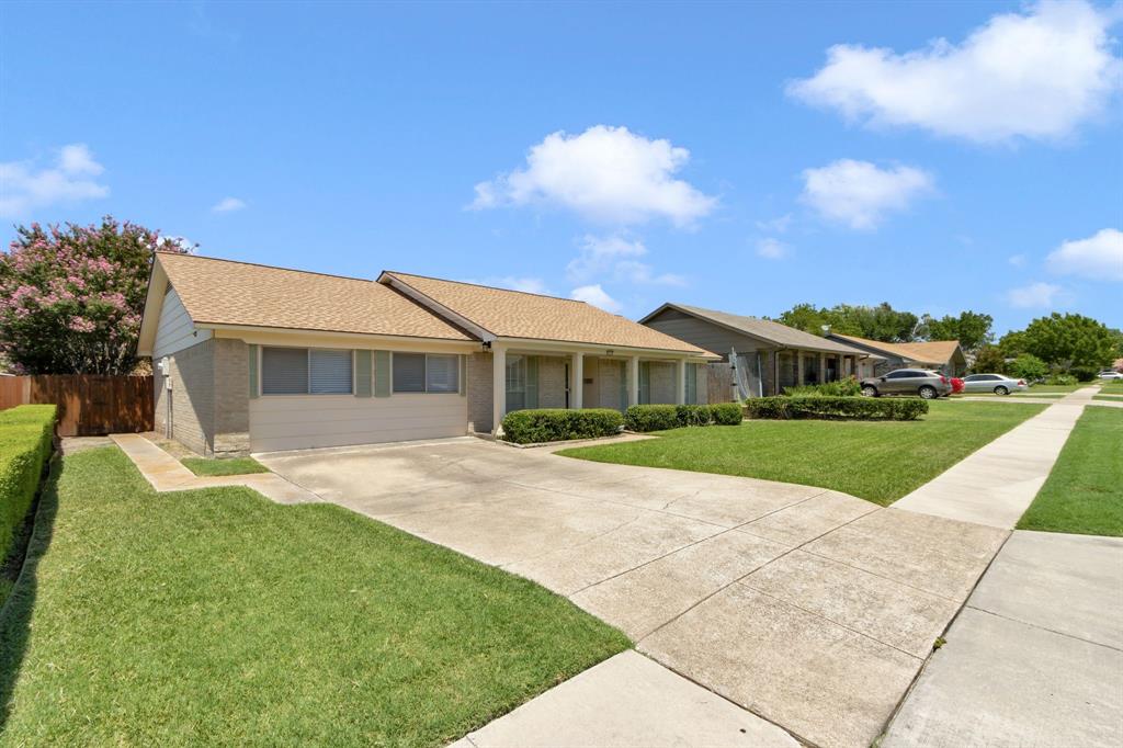 2103 Bordeaux Drive