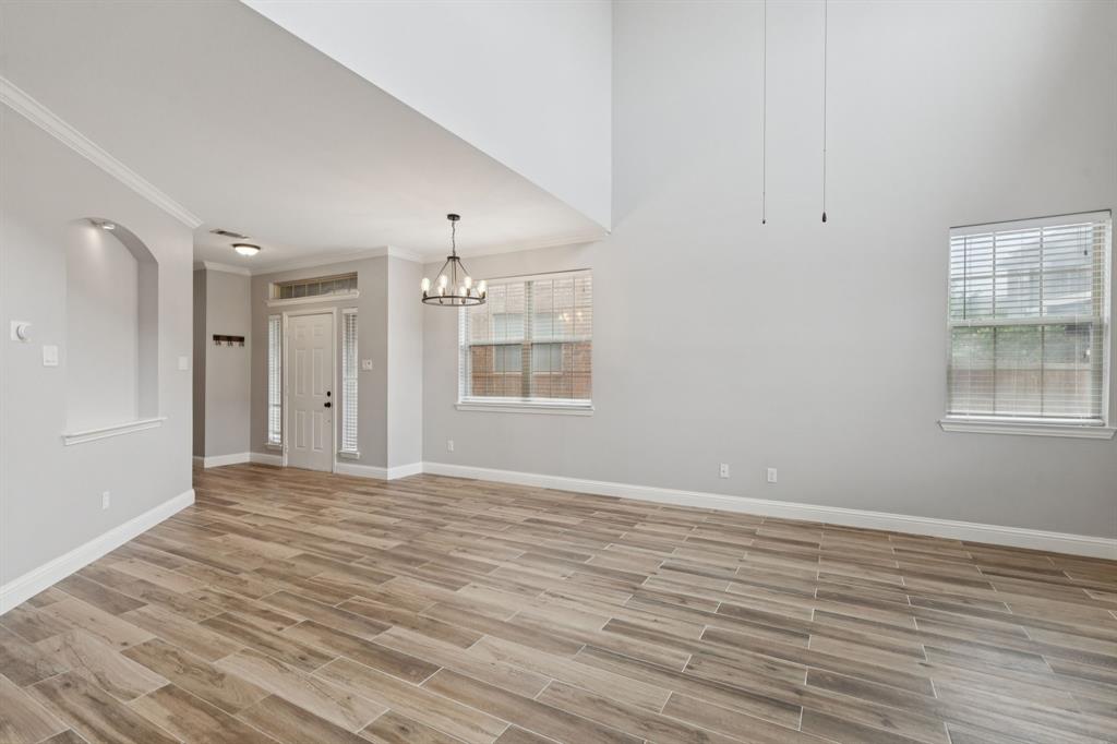 3711 Venice Drive