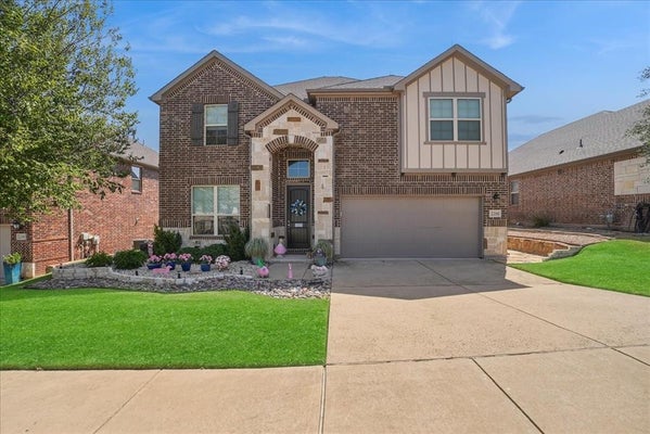 2206 WELLINGTON LN, DENTON, TX 76210 - Image 5ee736a292157f053f2e5fe723e941b8/1996728599