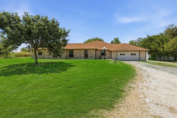 8766 WEBB RD, PONDER, TX 76259 - Image 5ee8a74b9be6f6a5e6c58b71142dfc09/818160035