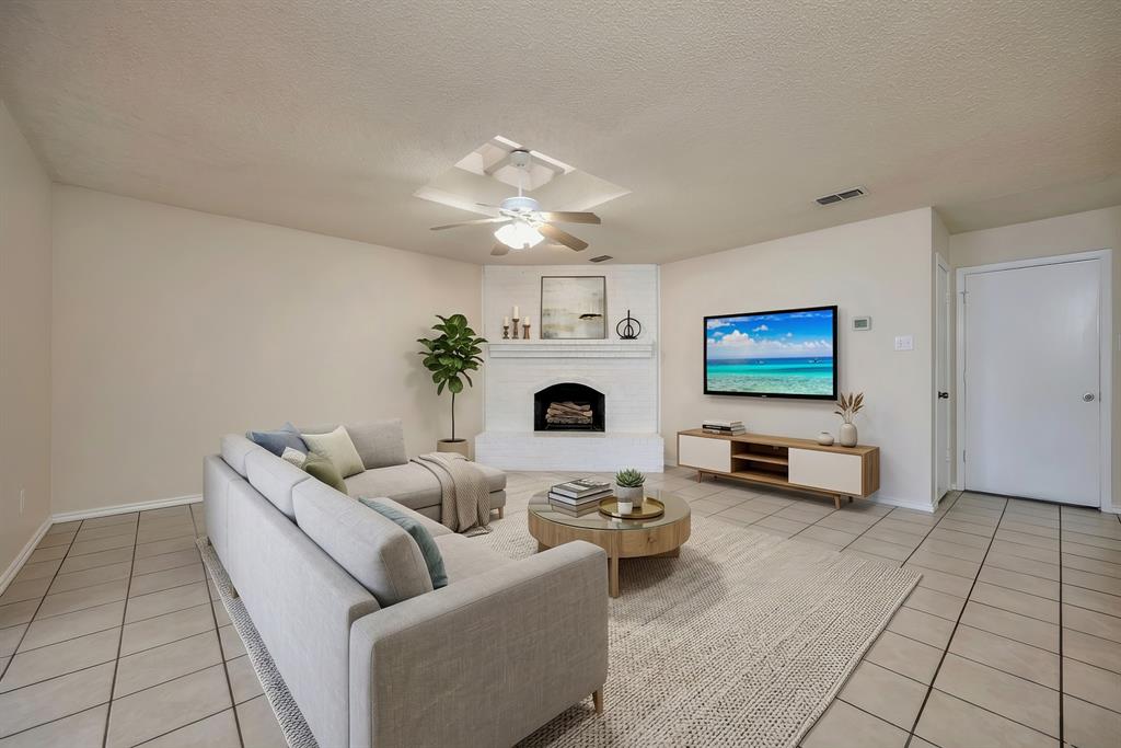 821 Timberoaks Drive