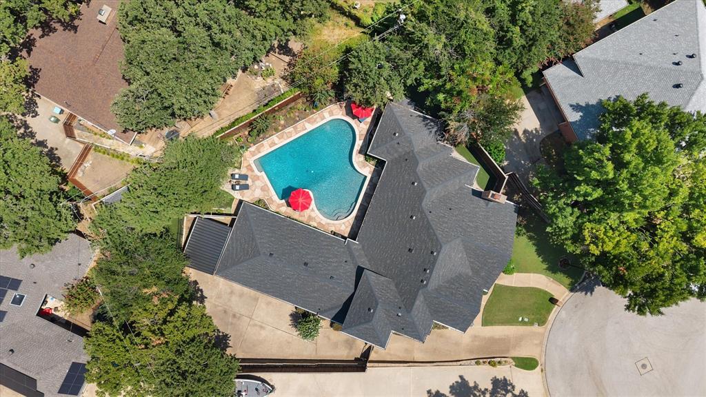 3320 Thorntree Court