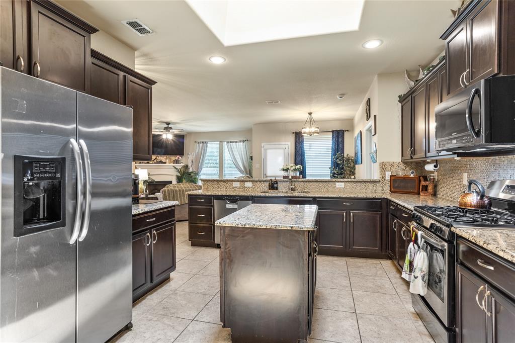 1245 Woodbine Cliff Drive