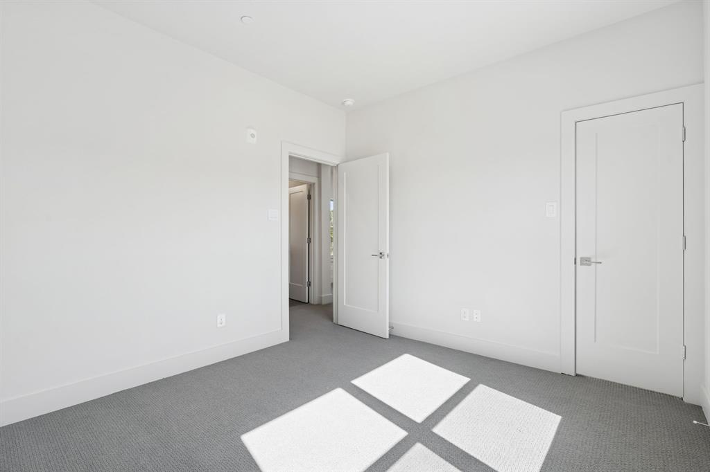 Lewisville Water's Edge II Condominium - Residential