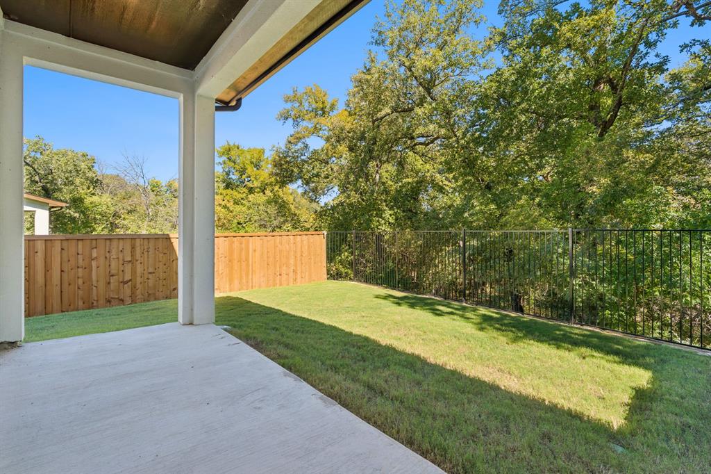 Lewisville Water's Edge II Condominium - Residential