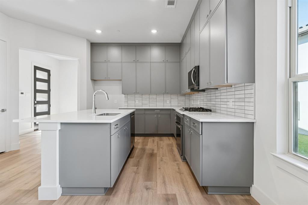 Lewisville Water's Edge II Condominium - Residential