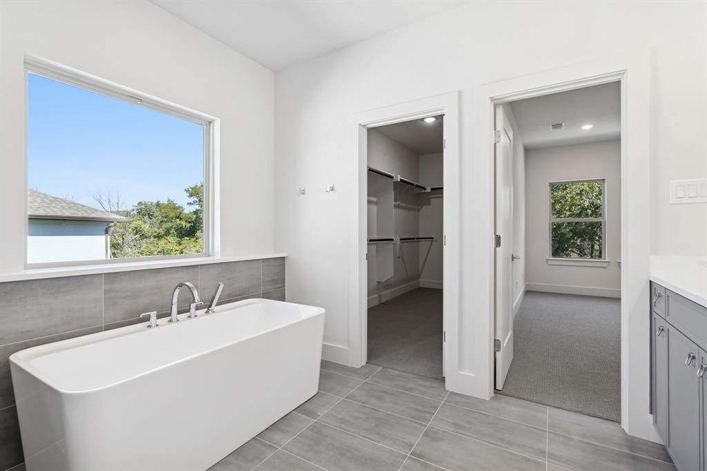 Lewisville Water's Edge II Condominium - Residential